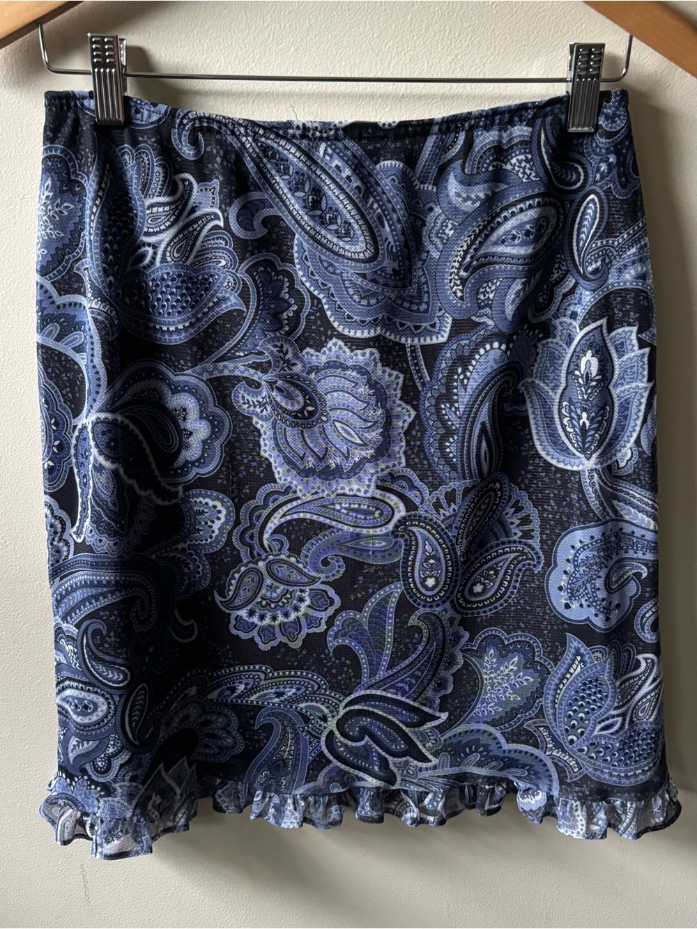 In Moda Blue Paisley Ruffle Hem Mini Skirt